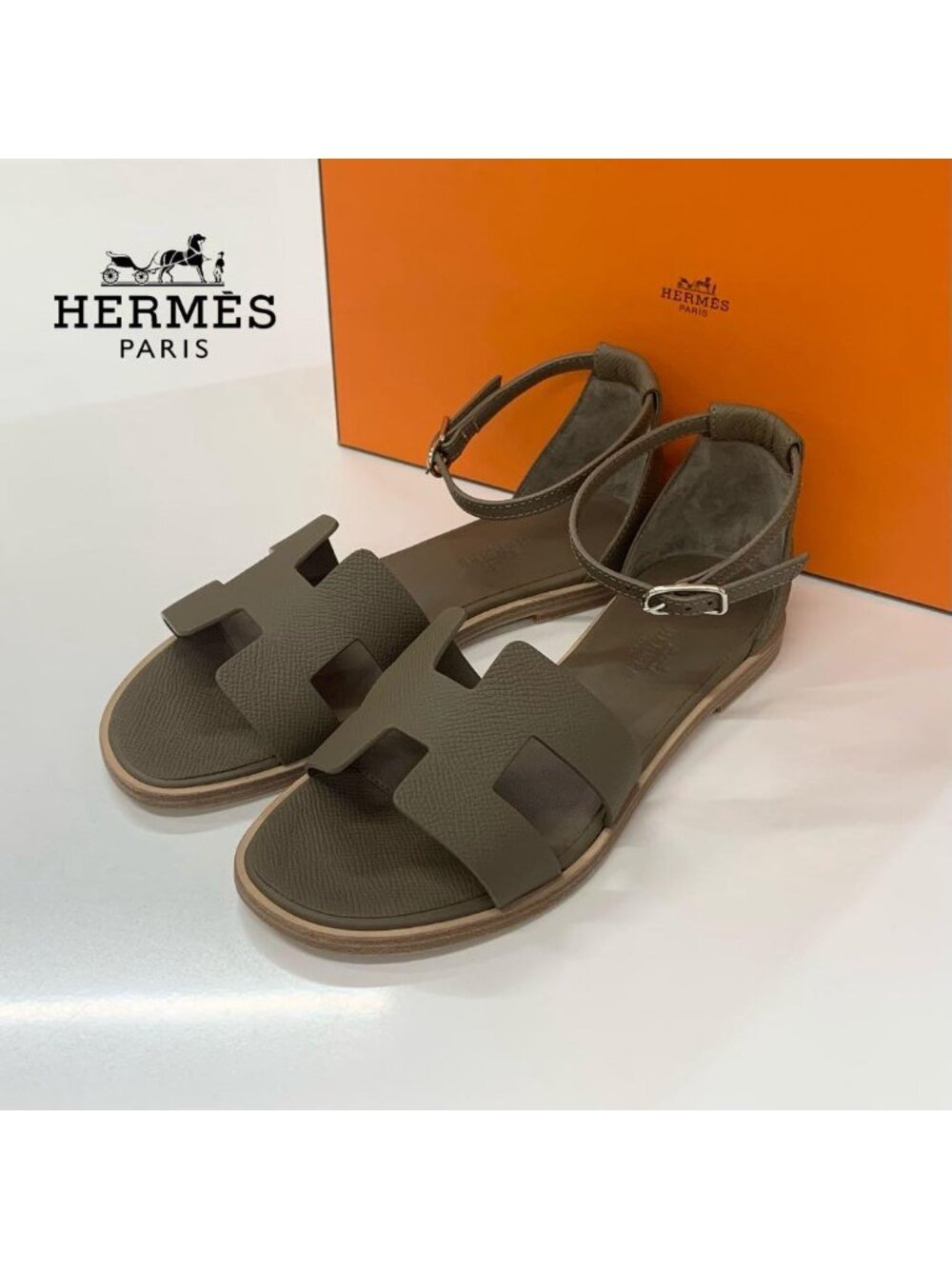 Hermes Santorini Leather Strap Flat Sandals Etoupe